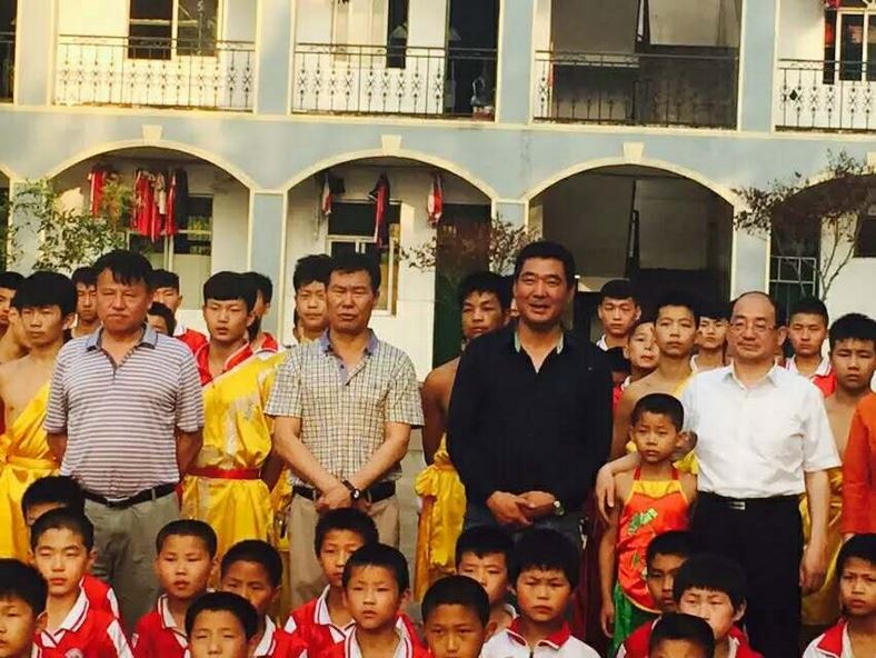 青年適合去文武學校學習武術嗎?