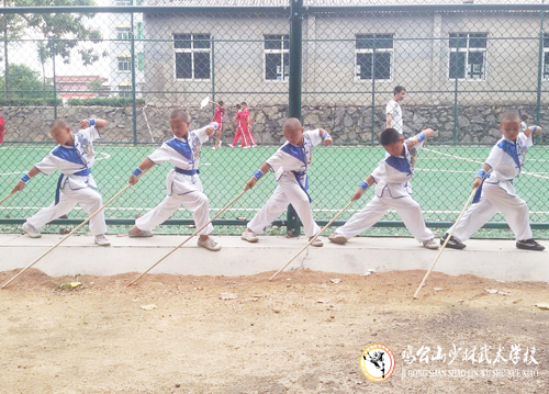 小孩上課不集中 多動(dòng) 可上武術(shù)學(xué)校糾正