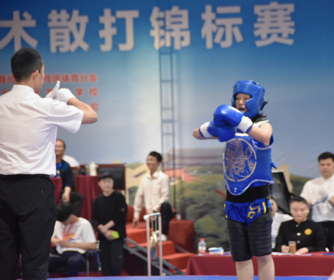 喜報 || 信陽市雞公山少林武術(shù)學(xué)校學(xué)生陶翠勇奪第六屆全國大學(xué)生武術(shù)散打錦標(biāo)賽女子65公斤級冠軍！